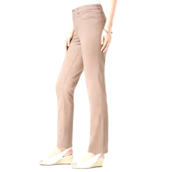 NWT Womens Petite Size 4 4P Charter Club Straight Leg Lexington Jeans - Picture 2 of 6